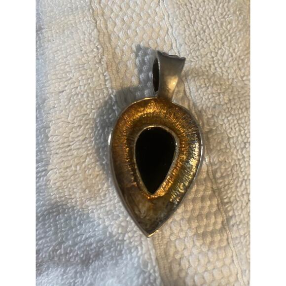 Vintage Ornate Silver Tone Teardrop Pendant Iridescent MOP Pendant - Picture 6 of 6